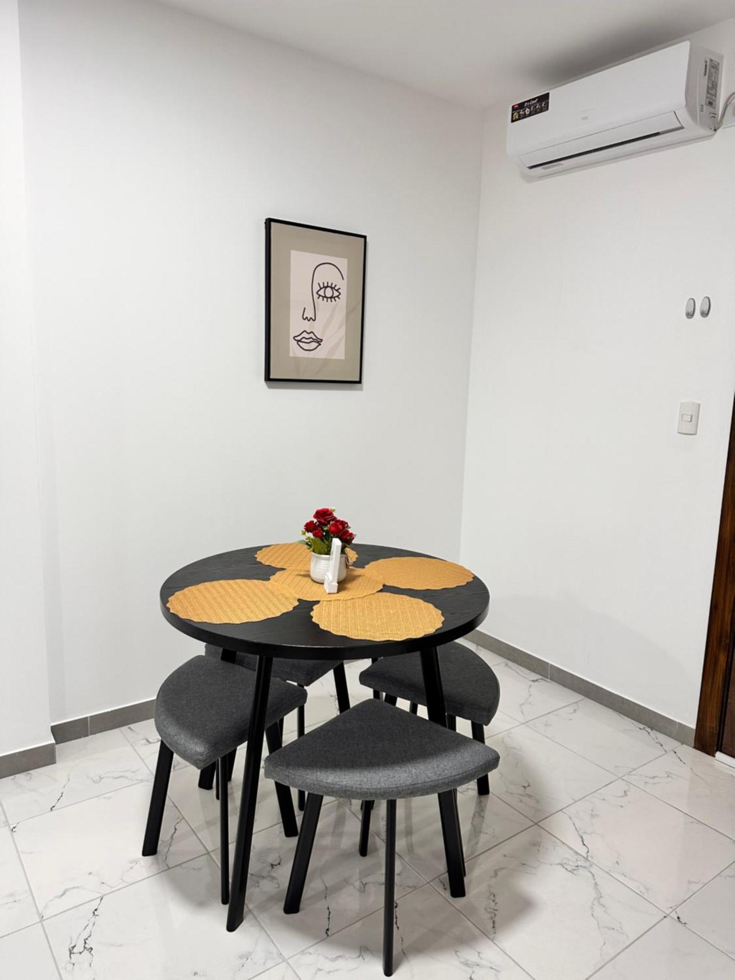 Exclusivo Departamento En Via A La Costa, Ideal Citas En El Consulado *