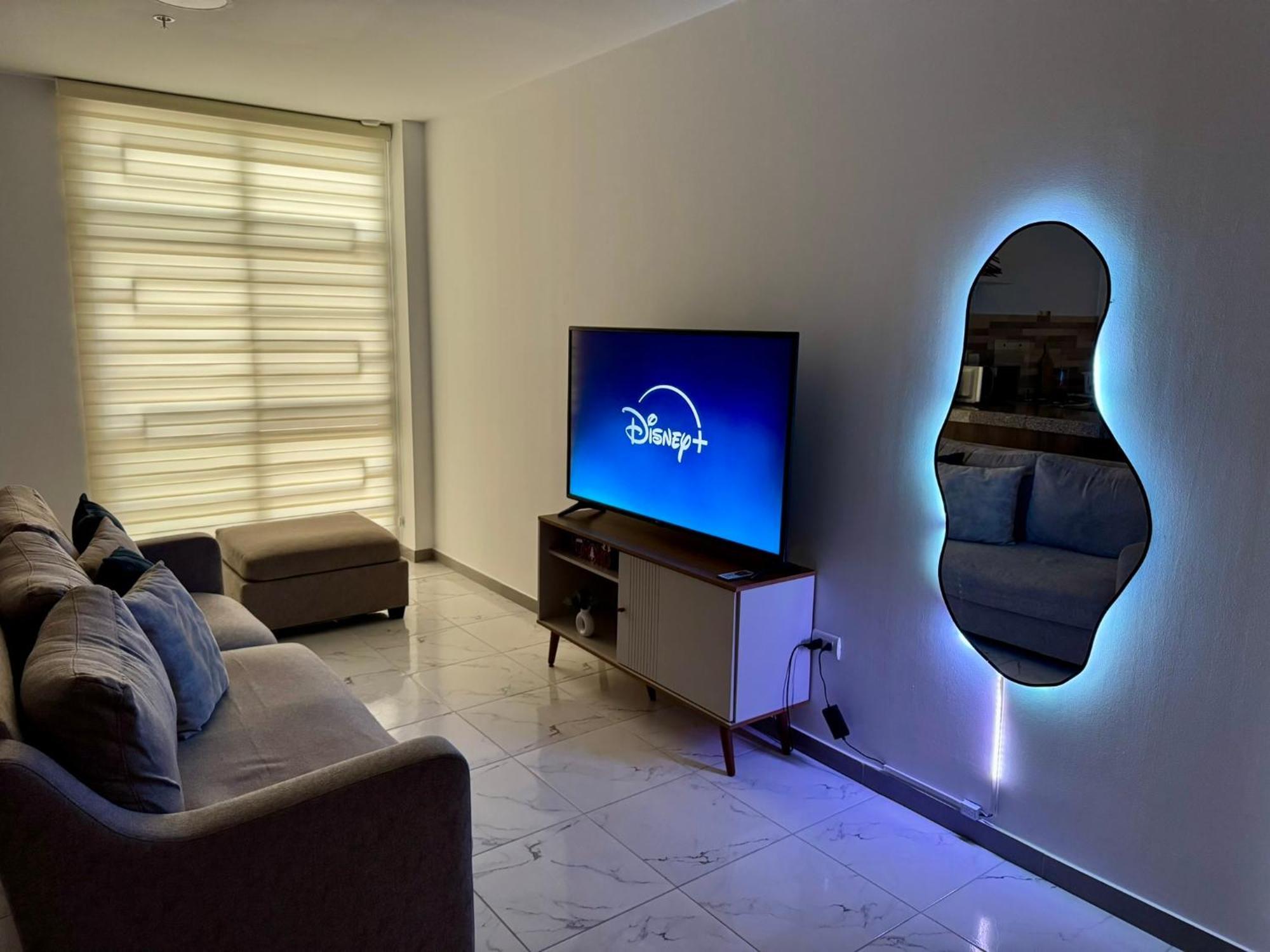 Exclusivo Departamento En Via A La Costa, Ideal Citas En El Consulado Appartement